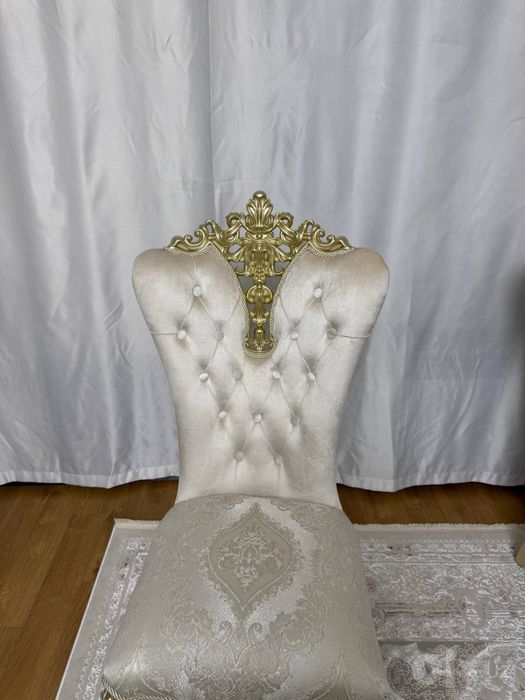 Стол стул сотилади