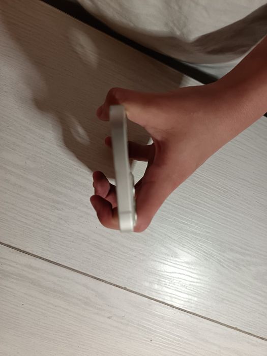 Iphone 13 256/6 в идеале