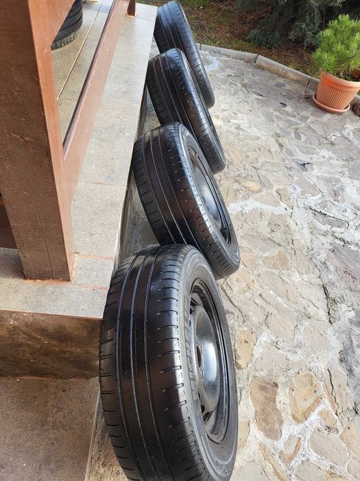 1 set jante otel 15 cu cauciucuri vara Michelin 195 65 15 Energy