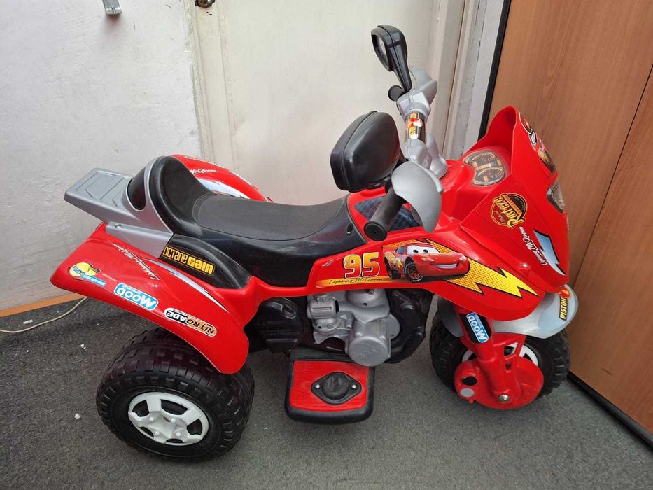 Motocicleta electrica Predator I Disney Cars, varsta +3, noua