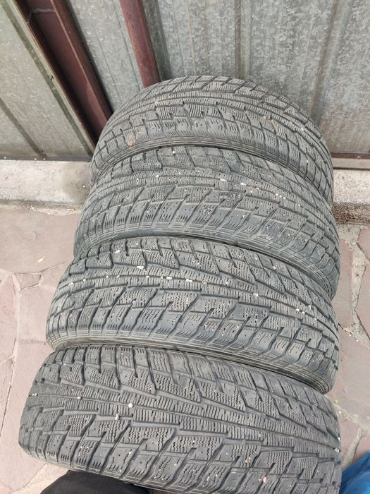 Шины зимние 225/65 R17