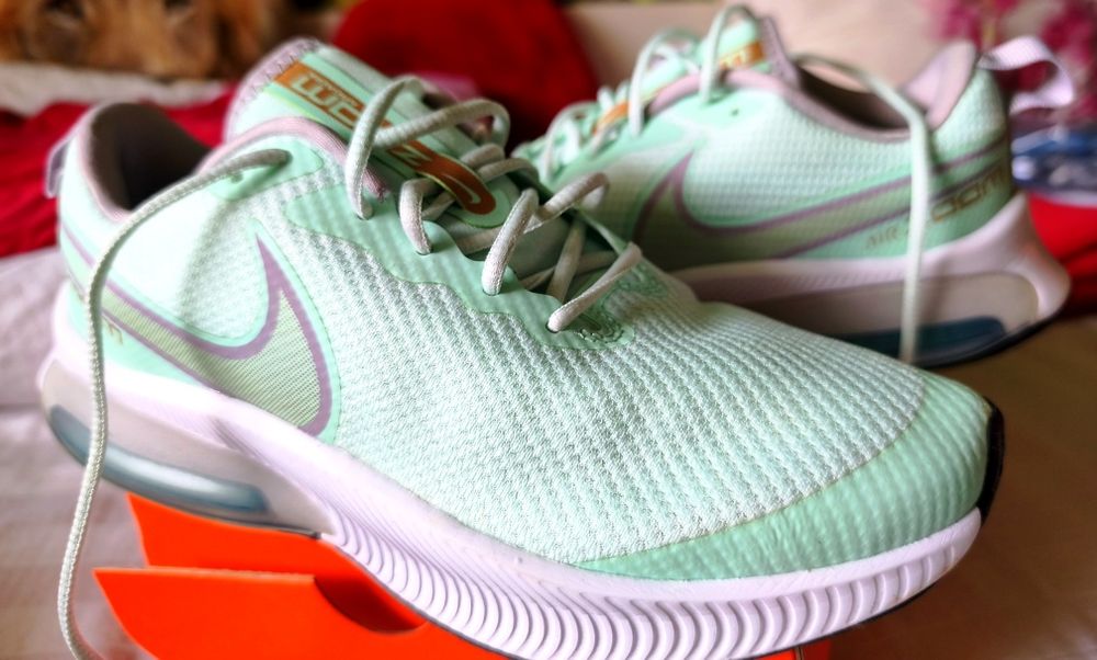 Маратонки 37,5/38