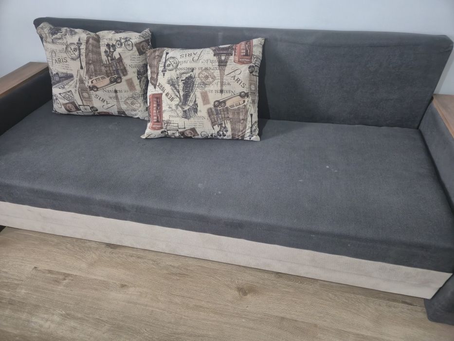 Продам диван срочно