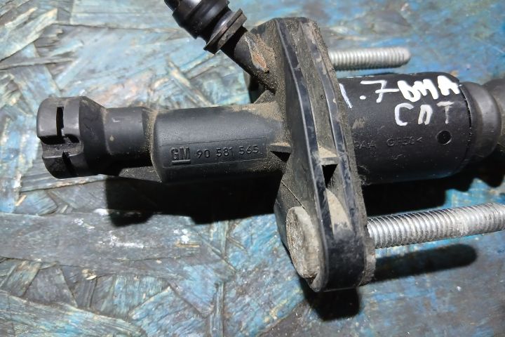 Pompa ambreiaj 90581565 90581565 Opel Zafira Family (facelift)