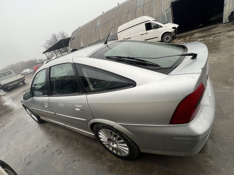 Opel Vectra B 1.8 НА ЧАСТИ
