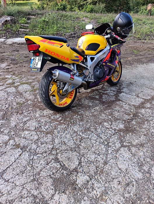 Honda cbr 900rr sc33