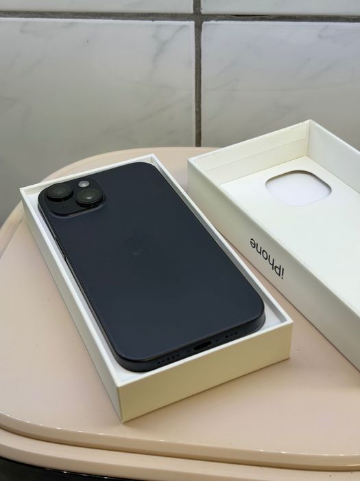 iPhone 15 black 128 GB FULL BOX