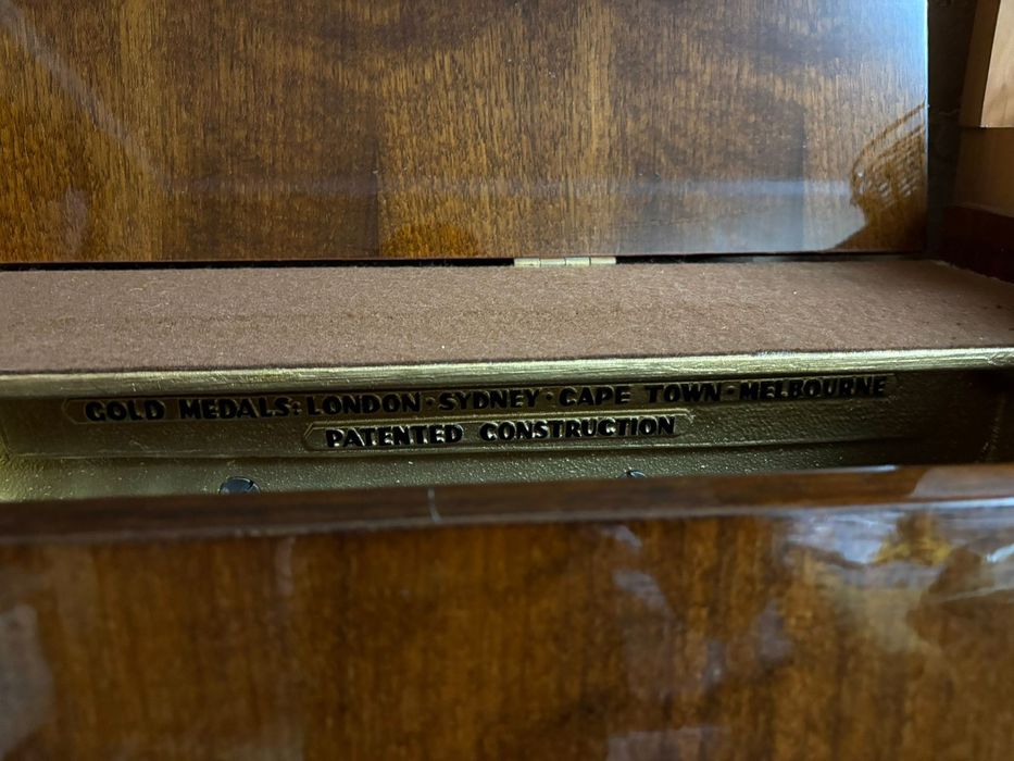 Продам пианино Weinbach