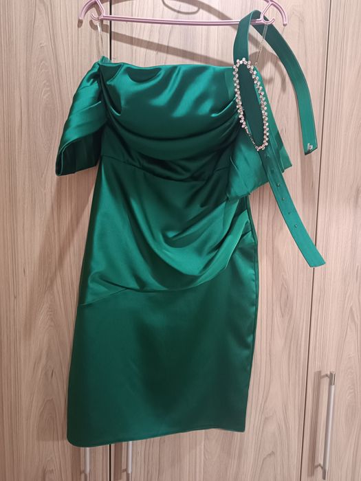 Сатенена рокля р-р 36