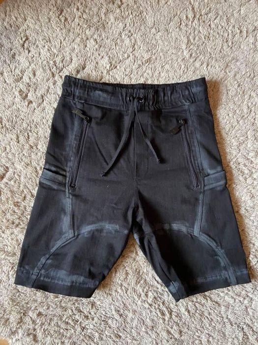 Luda къси панталони