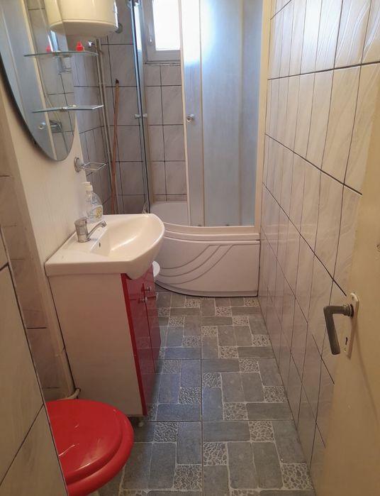 Vand apartament cu 2 camere