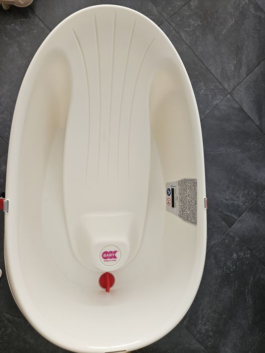 Бебешка вана със стойка и термометър