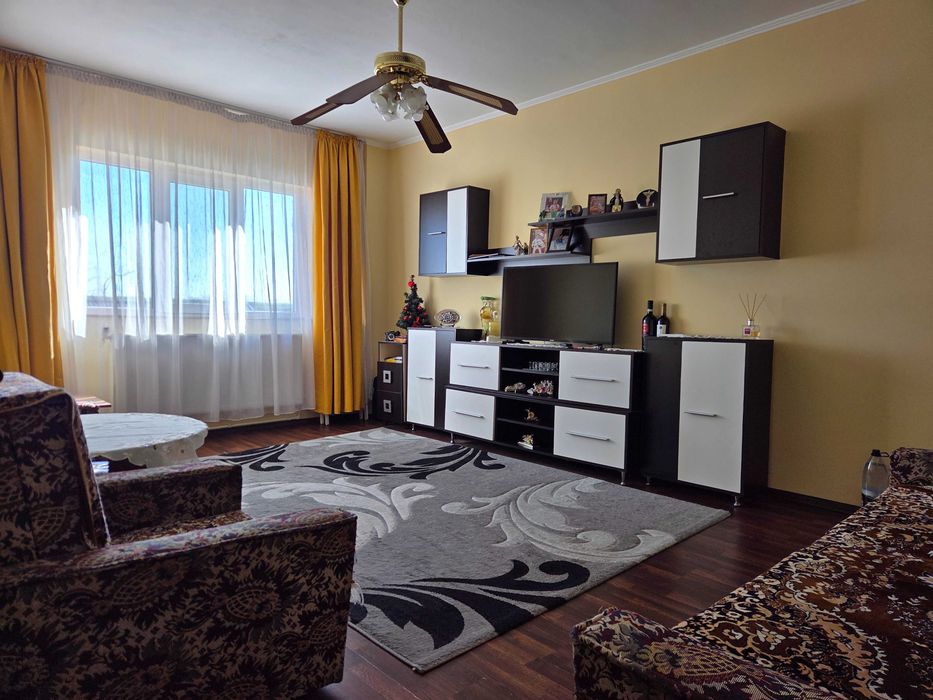 apartament 3 camere vânzare