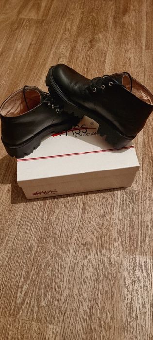 Ghete piele marimea 39