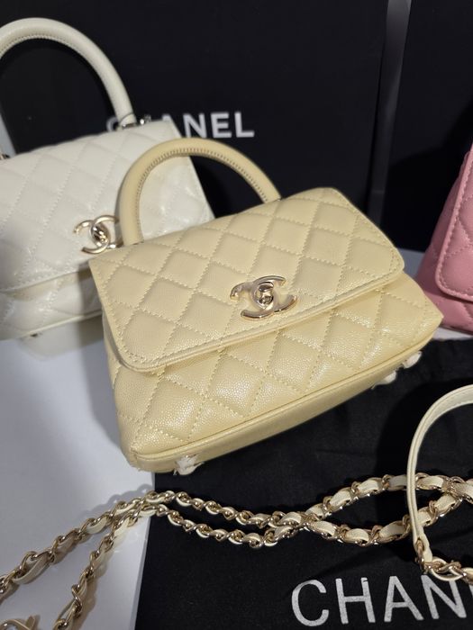 Дамска чанта Chanel Coco Handle Small 20C