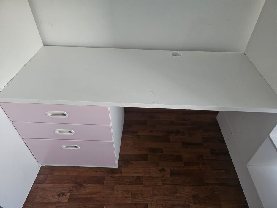 Pat supraetajat cu birou,dulap si trei sertare 90X200cm si scaun birou