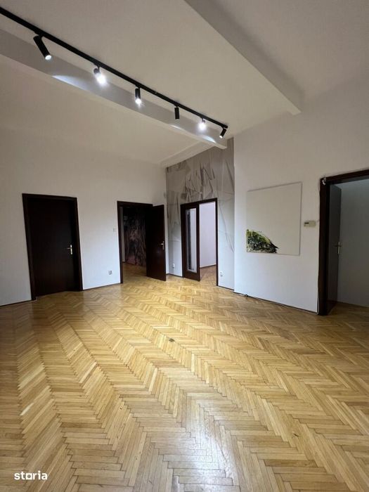 Apartament 4 camere de închiriat în vilă – Primăverii