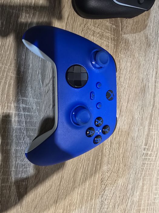 Геймърски комплект: Xbox Series X + контролери + слушалки+ 7 игри