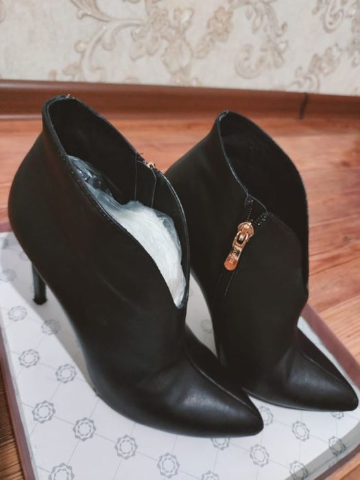 Срочно! Продам осенние ботинки