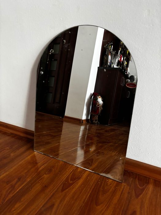 Vând vas wc dulap și oglindă baie