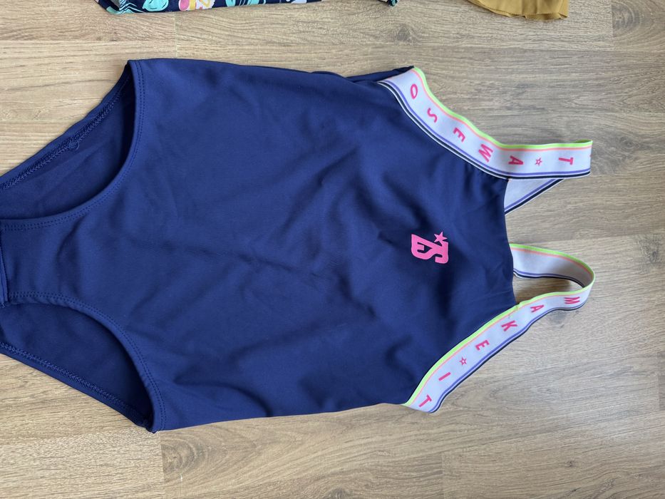 Прекраен лот бански 10-12 години***