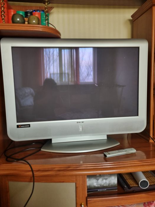 Продам горку с телевизором