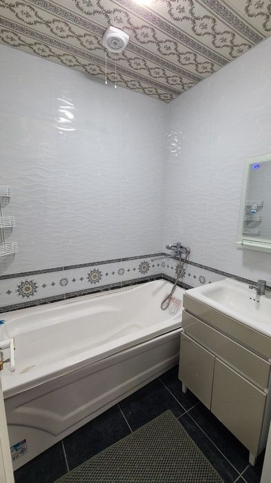 Фарҳодский бозор ёнида 2 хонали квартира ижарага берилади