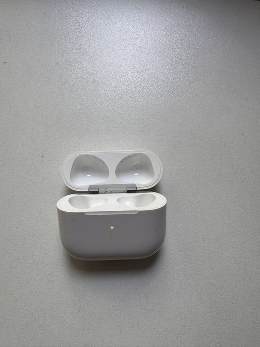 Кейс от Airpods 3