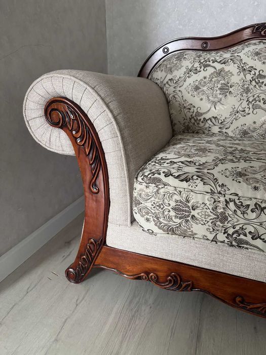 Продам комплект мягкой мебели