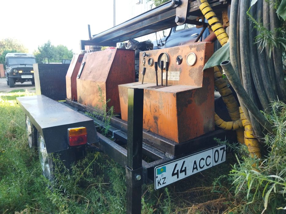 Станок для бурения скважин