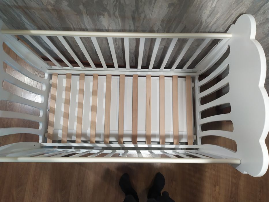 Кроватка детская,  матрасом