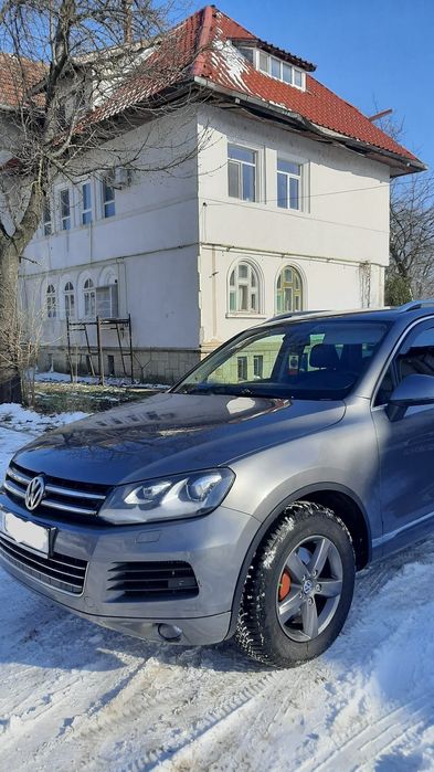 Vând Volkswagen Touareg