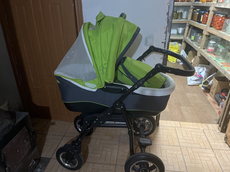 Коляска в хорошем состоянии