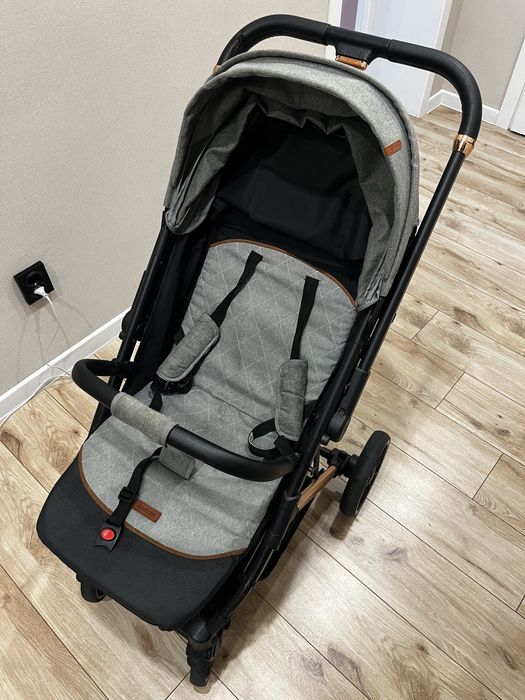 Продам детскую коляску