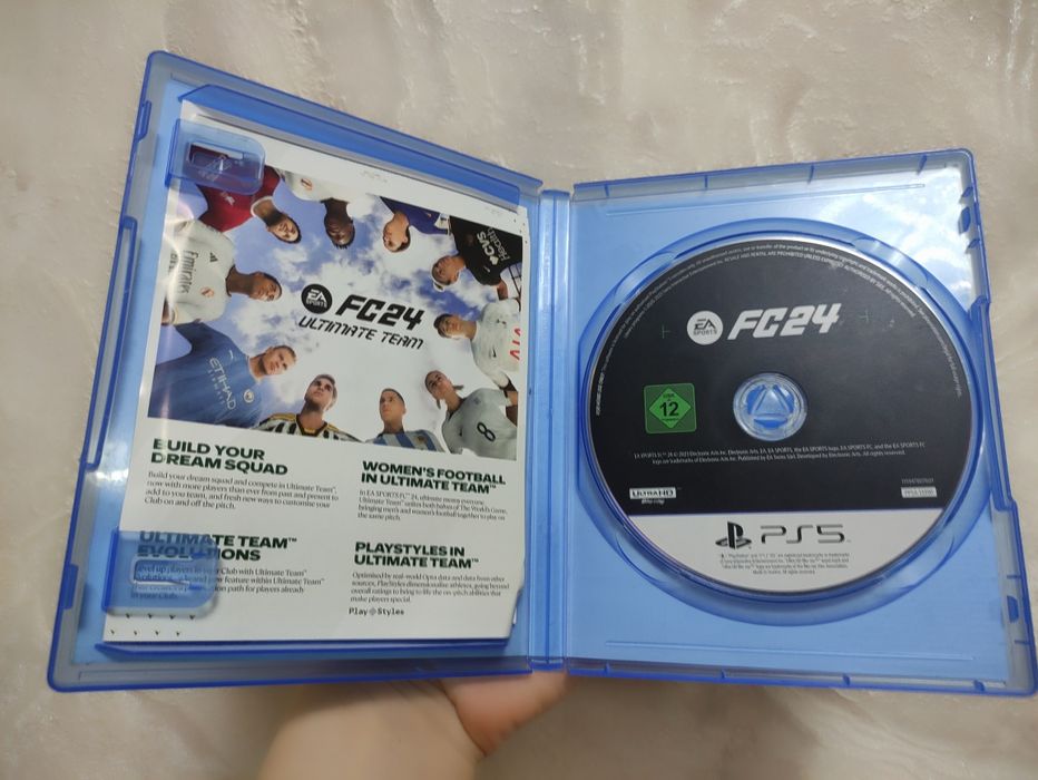 Продам FC24 диском (PS5)