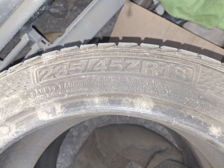 Шины летние 235.45.R18
