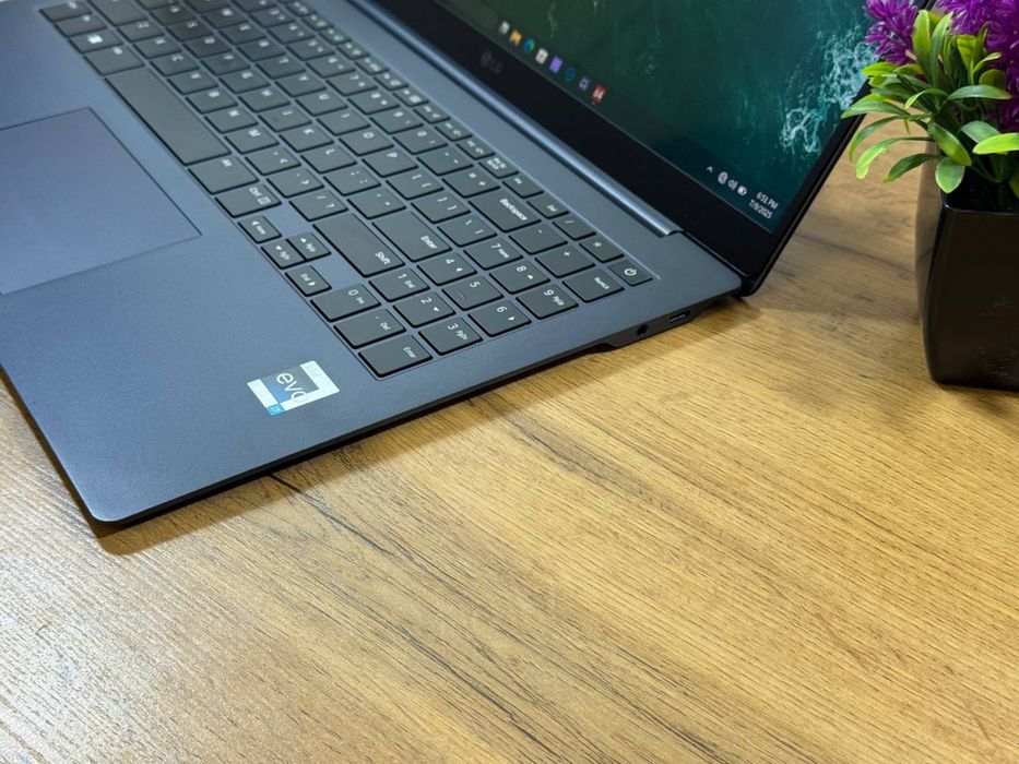 LG gram SuperSlim (USA)