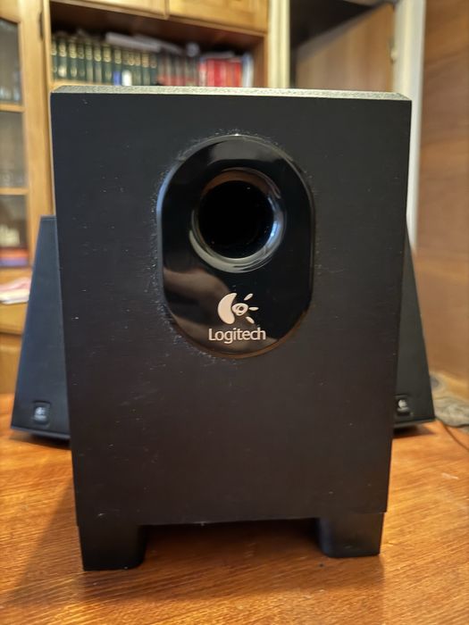 Sistem audio Logitech 2.1 X-240