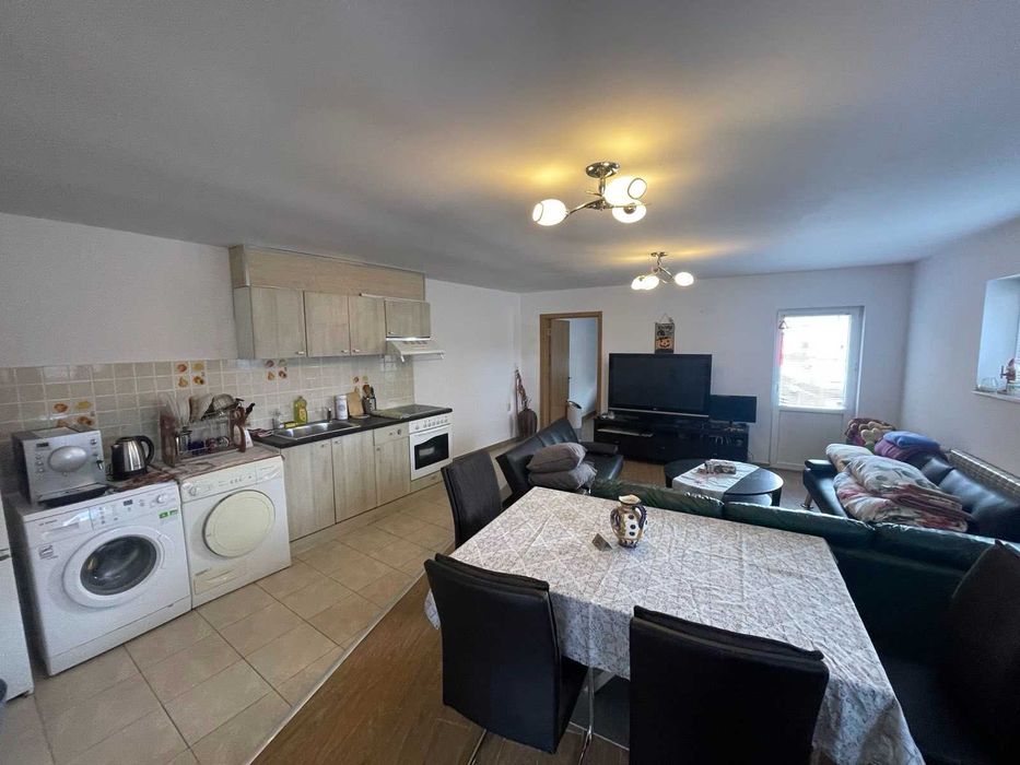 Давам за краткосрочен наем малка самостоятелна къща в Regenstauf-93128