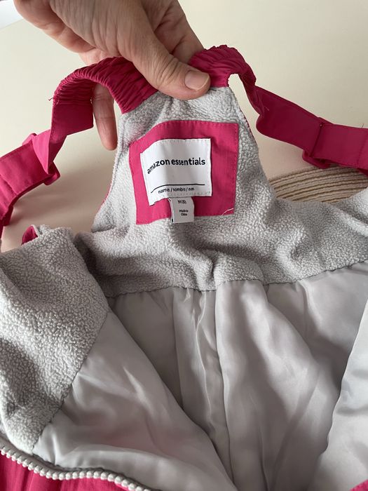 Pantaloni de schi călduroși pentru o fată de 8–9 ani + mănuși călduroase
