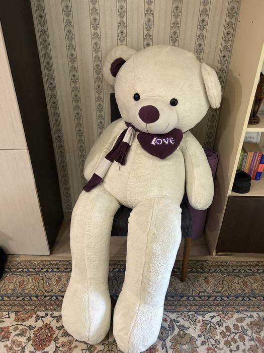 Медведь плюшевый