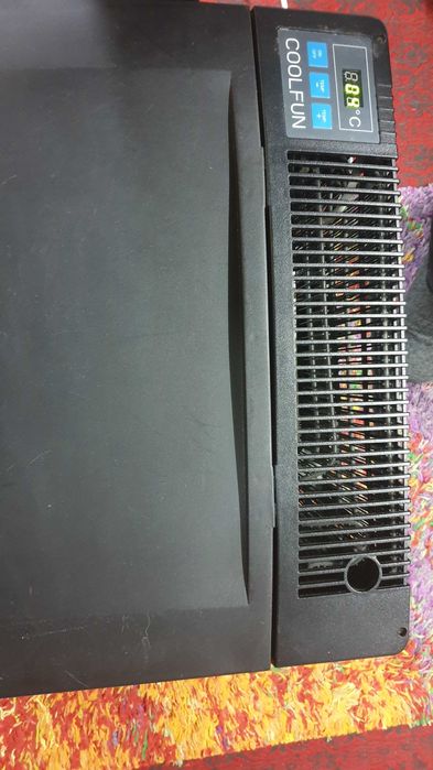 хладилник Dometic за риболов и къмпинг 40 литра на 12v и 220v