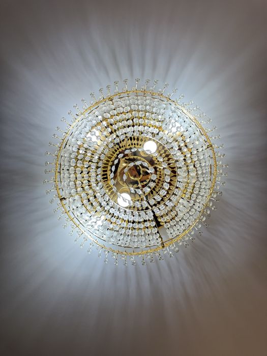 Хрустальная люстра