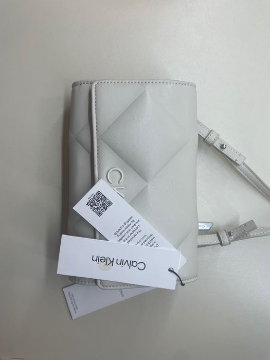 Оригинална дамска чанта Calvin Klein