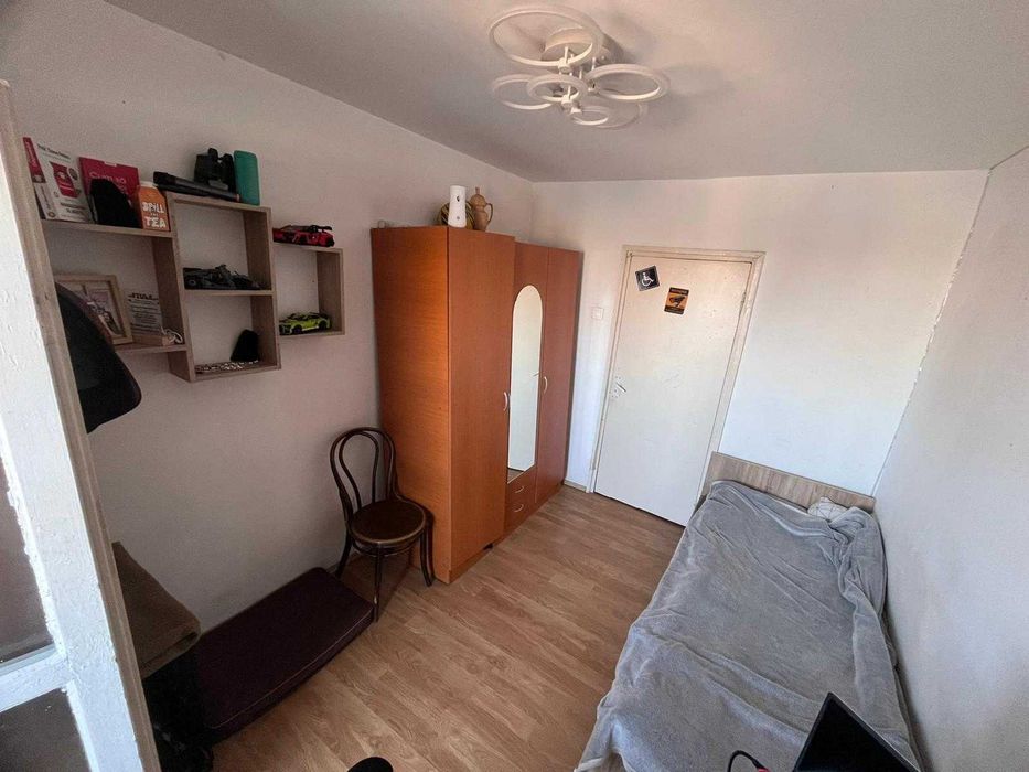 Proprietar, vând apartament cu 3 camere, str. Calea București, cartier Astra, Brașov