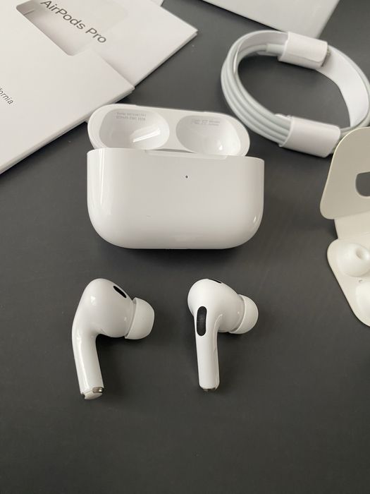AirPods Pro 2 безжични слушалки