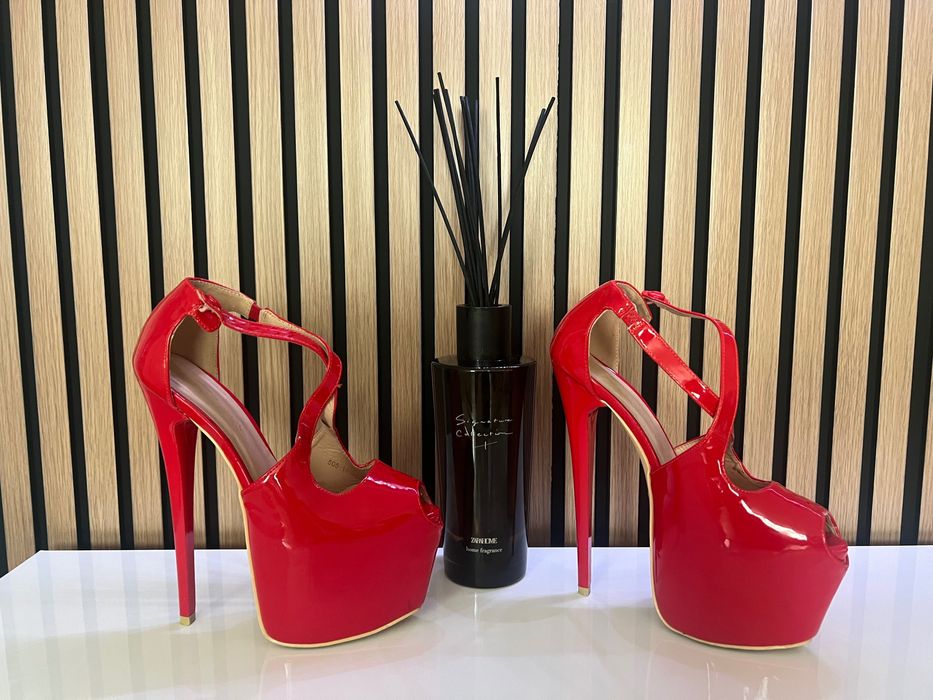 Дамски червени токчета