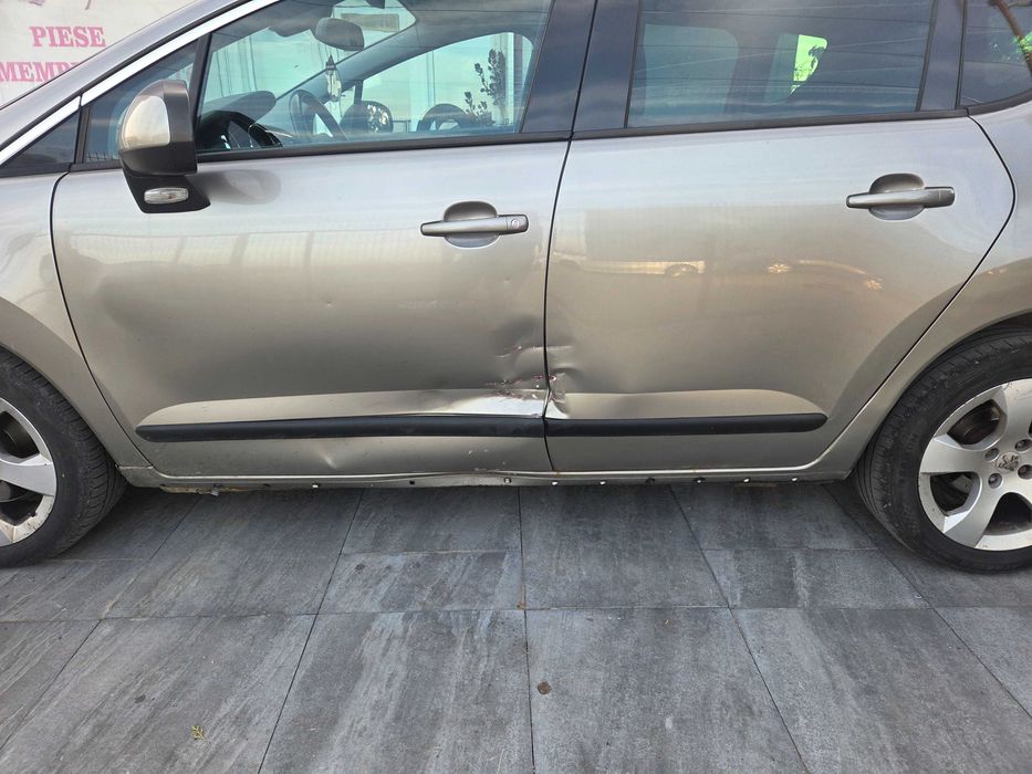 PEUGEOT 3008 2011 — imagine 4
