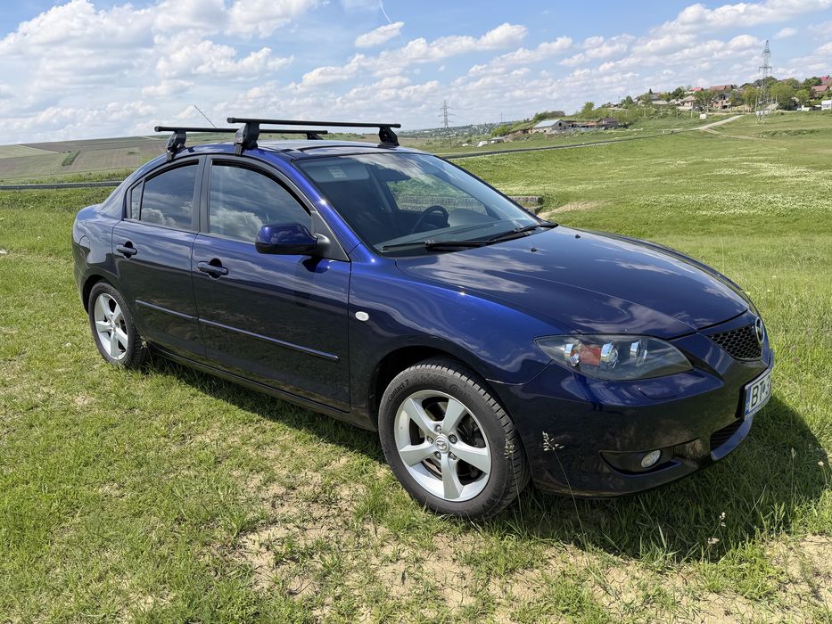 Mazda 3, Limuzină
