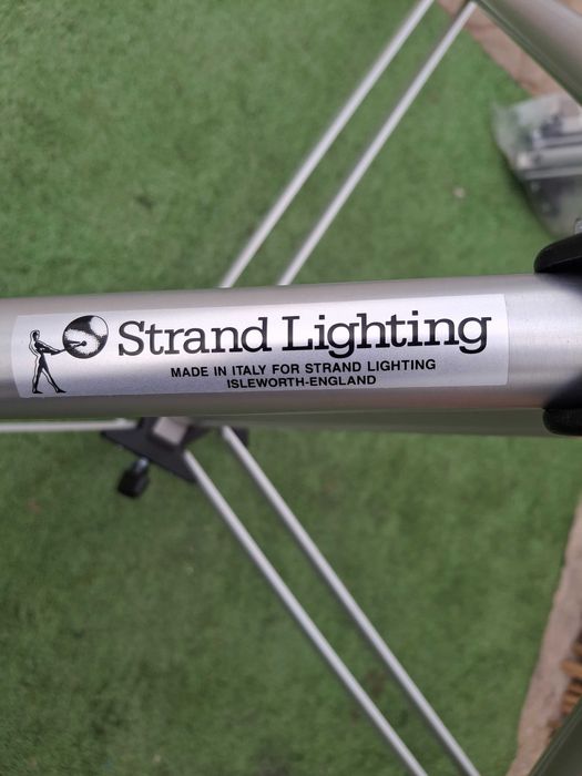 Стойки за осветителни тела